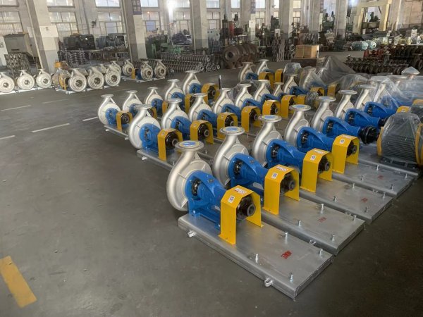 WRB不鏽(xiù)鋼耐腐(fu)蝕離心(xin)泵